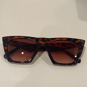 Brown Tortoise Sunglasses